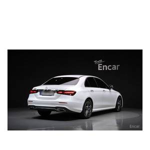 Mercedes-Benz E250 AMG Line Sedan 2022, 29 355 km, normes Euro V, sièges en cuir, boîte automatique, caméra de recul - Product Image 2