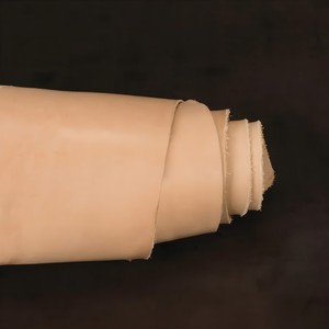 Cuir de vachette pleine fleur de première qualité, tanné végétal, naturel, non teint, matériau brut pour le façonnage artisanal de portefeuilles, sacs et chaussures. - Product Image 2