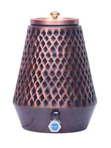 Dispensador de Agua Tradicional Hecho a Mano de Cobre con Grifo de Latón Chapado en Oro y Diseño Grabado para Decoración del Hogar por MHQ TRD - 5LTR - Product Image 2