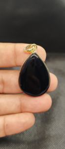 Collar con Colgante de Ónix Negro Natural en Bisel, Chapado en Oro, Forma de Pera, Joyería Moderna con Dijes de Latón para Mujer - Product Image 4