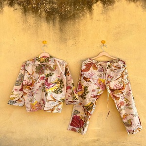 Conjunto de Pijama Floral de Algodón para Mujer, Manga Larga, Cuello Camisero, Estampado, Ropa de Dormir Informal, Cintura Media con Cordón Ajustable - Product Image 1