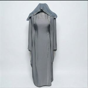 Taille Unique Nouveau Style Mode Musulmane Élégante Manches Chauve-Souris Écharpe Brodé Hijab Abaya Style Moderne Tenue Pudique Couleur Personnalisée - Product Image 1