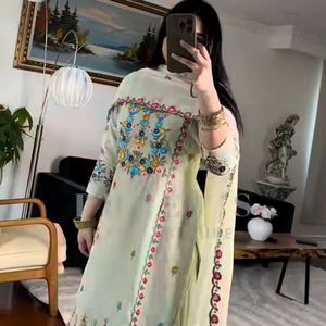 Nuevo Diseño de Ropa de Fiesta, Top Salwar Kameez de Seda Chinnon con Bordado Pesado y Lentejuelas, Manga de Secado Rápido - Product Image 1