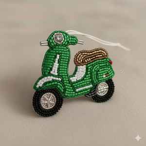 Porte-clés brodé de perles pomme, cadeau pour enseignant, breloque pour sac, pendentif pour clé de voiture par Glowin Fashion - Product Image 6