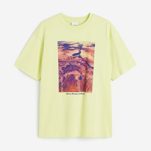 เสื้อยืดคอกลมแขนยาวทรงโอเวอร์ไซส์สำหรับผู้ชาย กันลม พิมพ์โลโก้ตามสั่ง มีกระเป๋า ดีไซน์สีพื้น - Product Image 5