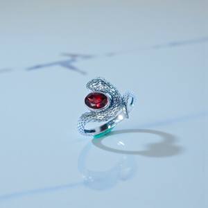 แหวนโกเมนทรงเหลี่ยมธรรมชาติ เงินแท้ 925 แหวนพลอยเจียระไน ราคาขายส่ง เครื่องประดับ - Product Image 2