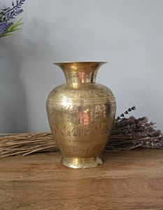 Florero Moderno de Latón y Cobre, Hecho a Mano, de Alta Calidad, Boca Ancha, Ecológico, a un Precio Razonable - Product Image 5