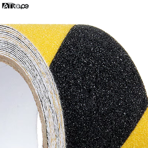 Cinta Antideslizante OEM Resistente al Desgaste, Tiras Adhesivas Negras y Amarillas para Terrazas, Cinta de Advertencia Antideslizante para Escaleras - Product Image 1