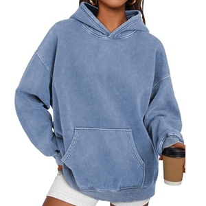 SILKZON INDS Hoodie streetwear original personnalisé en coton tricoté vieilli avec logo brodé sur le devant et manches tombantes pour femme - Product Image 5