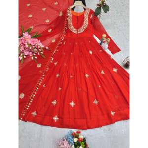 Ensemble robe et pantalon de soirée Dupatta de créateur - Product Image 4