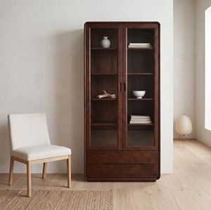 Mueble de Almacenamiento Moderno para Sala de Estar, con Puertas Estilo Shaker Minimalistas de Madera Sólida de Roble, 2 Cajones, 3 Estantes y 3 Años de Garantía - Product Image 1