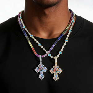 Pendentif Croix Multicolore Moissanite Luxe Effet Glacé Or et Argent, Collier Statement Hip Hop, Bijoux Religieux - Product Image 1