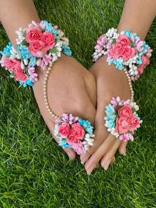 Nuevas Bandas Elásticas para el Cabello con Flores de Gajra Hechas a Mano, Aromáticas, Accesorios para el Cabello con Diseño de Flores Multicolores para Mujer - Product Image 5