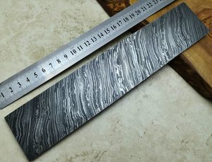 Barra de Acero de Damasco Forjada a Mano, 25x5cm, Hoja Recta de 0.5mm de Grosor para Fabricación de Cuchillos, Forja Personalizada - Product Image 3