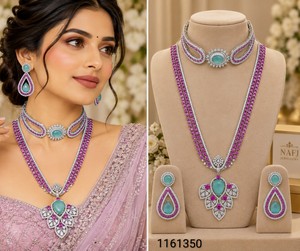 Elegante Conjunto de Collar de Doble Capa con Piedras AD, Gargantilla Brillante de Diamantes Americanos y Collar Largo con Pendientes Colgantes a Juego al por Mayor - Product Image 6
