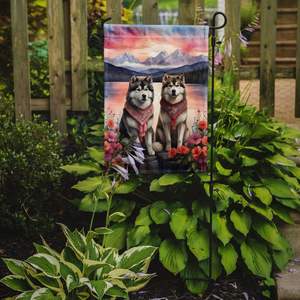Multicolor Alaskan Malamute dos corazones jardín bandera buzón decorativo patio Banner para Patio ilustraciones para camas de flores pequeñas - Product Image 2