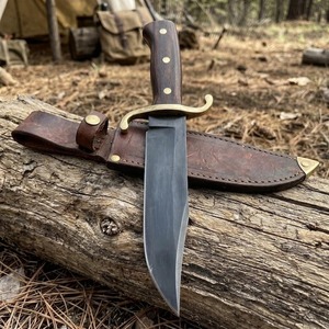 Couteau de camping en acier au carbone, lame à pointe tombante, manche en bois, garde en laiton, étui en cuir, outil de survie en plein air - Product Image 3