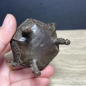 Brûleur d'encens Bakhoor de luxe pour la présentation de parfums, conçu pour les copeaux d'Oud, pour rehausser l'ambiance dans les intérieurs haut de gamme - Product Image 3