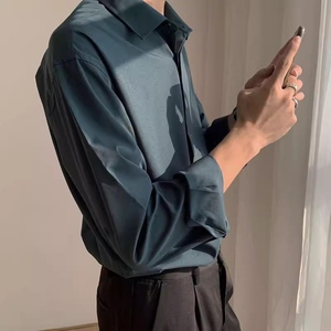 เสื้อเชิ้ตผู้ชายลำลองฤดูร้อน รุ่น X-002 ระบายอากาศได้ดี เป็นมิตรกับสิ่งแวดล้อม ผลิตจากผ้าป๊อปลินย้อมเส้นด้าย บริการ OEM - Product Image 3
