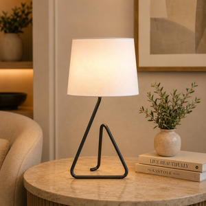 Lámpara de Mesa Metálica Vertex Loop con Base Geométrica de Hierro y Pantalla de Tela Premium, Iluminación Ambiental Suave para Interiores Contemporáneos - Product Image 1