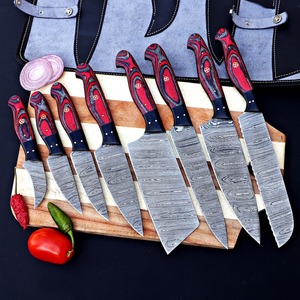Juego de Cuchillos de Chef de Acero Damasco de 67 Capas Hechos a Mano con Mangos de Madera, Juego de Lujo de 8 Piezas con Hoja Recta Ambidiestra UMAR FAROOQ - Product Image 3