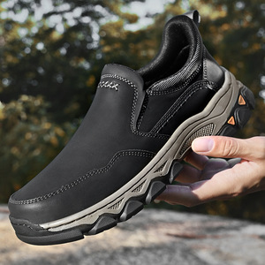 Mocassins en cuir PU pour hommes, style rétro britannique, chaussures décontractées à enfiler, semelle en caoutchouc, doublure en fourrure, logo brodé - Product Image 4
