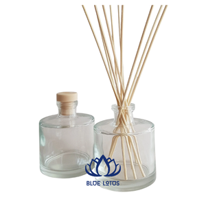 ก้านไม้หอมกระจายกลิ่นแบบธรรมชาติ ยี่ห้อ Royal Blue Lotus Leccie Nguyen รุ่นขายดี ทำจากหวายธรรมชาติ ใช้งานได้นาน - Product Image 1