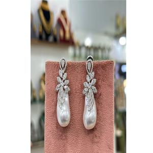 Encantadores Pendientes de Plata de Primera Calidad con Circonita Cúbica para Mujeres y Niñas, Ideales para Vestidos de Noche y Fiestas - Product Image 2