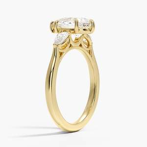 Anillo de compromiso con diamante de corte pera cultivado en laboratorio, con diamantes laterales en forma de pera, tres piedras, oro amarillo, rosa y blanco de 14K y 18K, artesanía fina. - Product Image 2