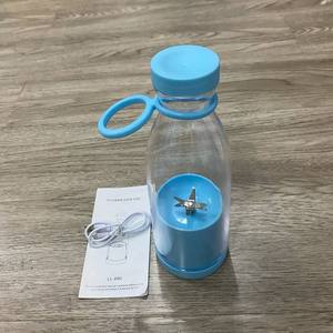 ขวดปั่นพกพาสีชมพูพร้อมผลไม้ฝานและของตกแต่งเชอร์รี่ 420 มล. - Product Image 4