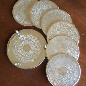 ที่รองแก้วน้ำชาและกาแฟ ดีไซน์วินเทจสุดหรู พร้อมฐานรองแก้วแบบ 3 เสา จำหน่ายราคาส่ง - Product Image 2