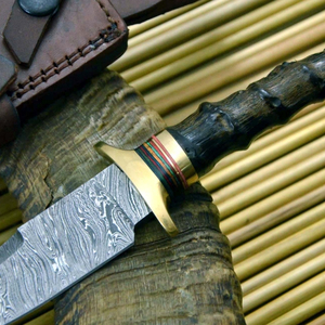 Vente en gros de couteaux de chasse professionnels en acier Damas faits à la main, avec manche en bois, ambidextres, service OEM/ODM pour commandes en gros personnalisées - Product Image 5