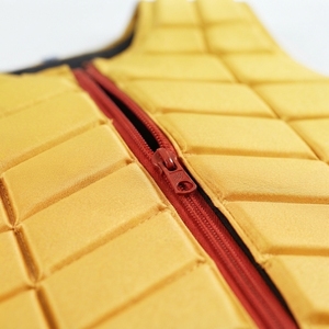Chaleco Protector para Equitación con Diseño Acolchado, Cierre Frontal y Cordones Laterales Ajustables para Deportes Ecuestres - Product Image 4