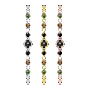 Montre-bracelet de luxe pour femmes, avec logo personnalisé Z555, sertie de diamants, bijoux de luxe pour femmes. - Product Image 1
