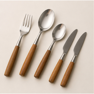 Ensemble de couverts modernes en acier inoxydable avec manche en bois de teck naturel, style vintage, 5 pièces, pour la maison et les mariages - Product Image 1