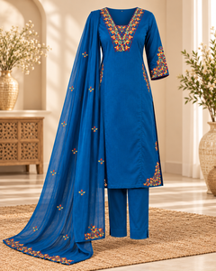 Ensemble de vêtements ethniques brodés pour femmes, trois pièces, bleu, kurta, pantalon, dupatta, tenue traditionnelle festive, fabricant en gros - Product Image 4