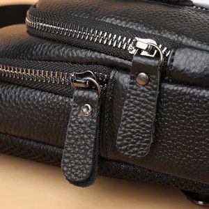 Bolso de Pecho de Cuero Negro Genuino para Hombre, Bolso Bandolera Premium con Correa Ajustable - Product Image 5