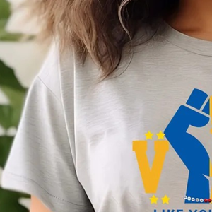 เสื้อยืดฤดูร้อน Sigma Gamma Rho VOTE สีเทาเฮเทอร์ สำหรับผู้หญิง ลายกราฟิกสมาคมนักศึกษากรีก แขนสั้น คอกลม ผ้าฝ้าย เป็นมิตรกับสิ่งแวดล้อม - Product Image 3