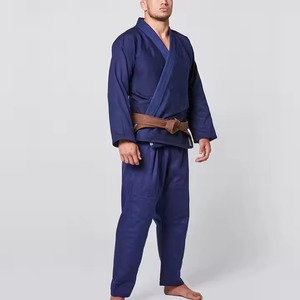 Offre Spéciale : Ensemble Kimono de Karaté Léger et Respirant – Tissu Durable, Coutures Robustes, Coupe Confortable, Logo Personnalisable sur le Devant - Product Image 2