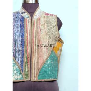 Nuevo Producto: Blusa India Hecha a Mano con Tejido de Algodón, Parches Multicolores, Estilo Kantha Vintage, Corta, Transpirable, Ecológica, con Botones y Cuello en V - Product Image 2