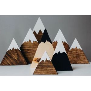 Árbol de Navidad Moderno y Minimalista para Mesa, Decoración Artesanal de Madera y MDF para el Hogar y la Oficina, Festividades Navideñas - Product Image 1