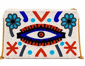 Cette pochette perlée à l'œil porte-bonheur, fabriquée à la main, est bien plus qu'un simple sac – c'est une déclaration de style, d'énergie et d'individualité. Conçu - Product Image 5