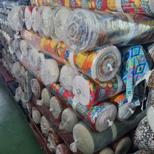 ผลิตในเกาหลี ผ้าโพลีเอสเตอร์ 95% สแปนเด็กซ์ 5% ผ้าพิมพ์ลาย ITY สต็อกล็อต ผ้าทอ ลายดอกไม้หลากหลาย คุณภาพดีเยี่ยม ดีไซน์สวยงาม - Product Image 5