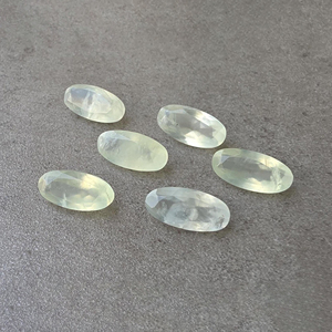 พลอยเพรนไนต์ธรรมชาติทรงรีขนาดใหญ่เจียระไนแล้ว พลอยหลวมสำหรับทำเครื่องประดับ มีทุกขนาด - Product Image 2