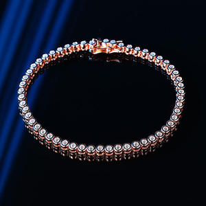 กำไลข้อมือโมอิสซาไนต์ทรงกลมเจียระไนแบบบริลเลียนท์ ดีไซน์เรียบหรู ทันสมัย ไม่ซ้ำใคร ของขวัญสำหรับเธอ - Product Image 2