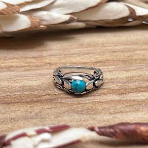 Bague Statement Bohème Turquoise en Laiton Tribal pour Femme, Finition Argent Oxydé, Design Ethnique avec Pierre, Vente en Gros - Product Image 4