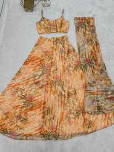 Conjunto Indo-Occidental de 3 Piezas en Georgette con Blusa Elegante y Pantalones Palazzo Estampados, Conjunto Completo Listo para Usar, Atuendo Occidental para Mujer - Product Image 4