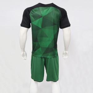 Maillot de football court personnalisé pour supporters et joueurs – Nouvelle saison – Ensemble de football rouge et blanc pour club – 100 % polyester respirant – Tenue d'équipe - Product Image 2