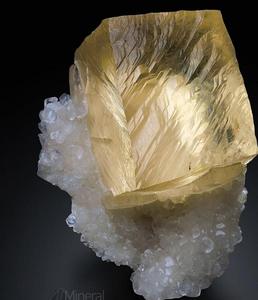 Natural Calcite <b>Crystal</b> <b>Cluster</b> Mineral Specimen Premium Collector Stone for Meditation Interior Decoration Display and - Product Image 1