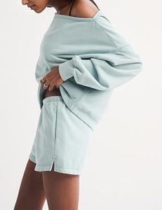 Ensemble 2 pièces pull et short pour femme, coupe épaules dénudées, manches longues, édition limitée, idéal pour la maison - Product Image 4